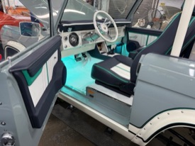 image of '1976 Ford Bronco (Minty Green)' classic ford bronco