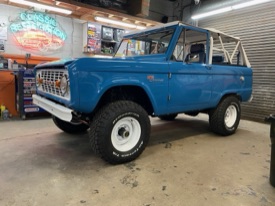 image of '1972 Ford Bronco (Bahama Blue)' classic ford bronco